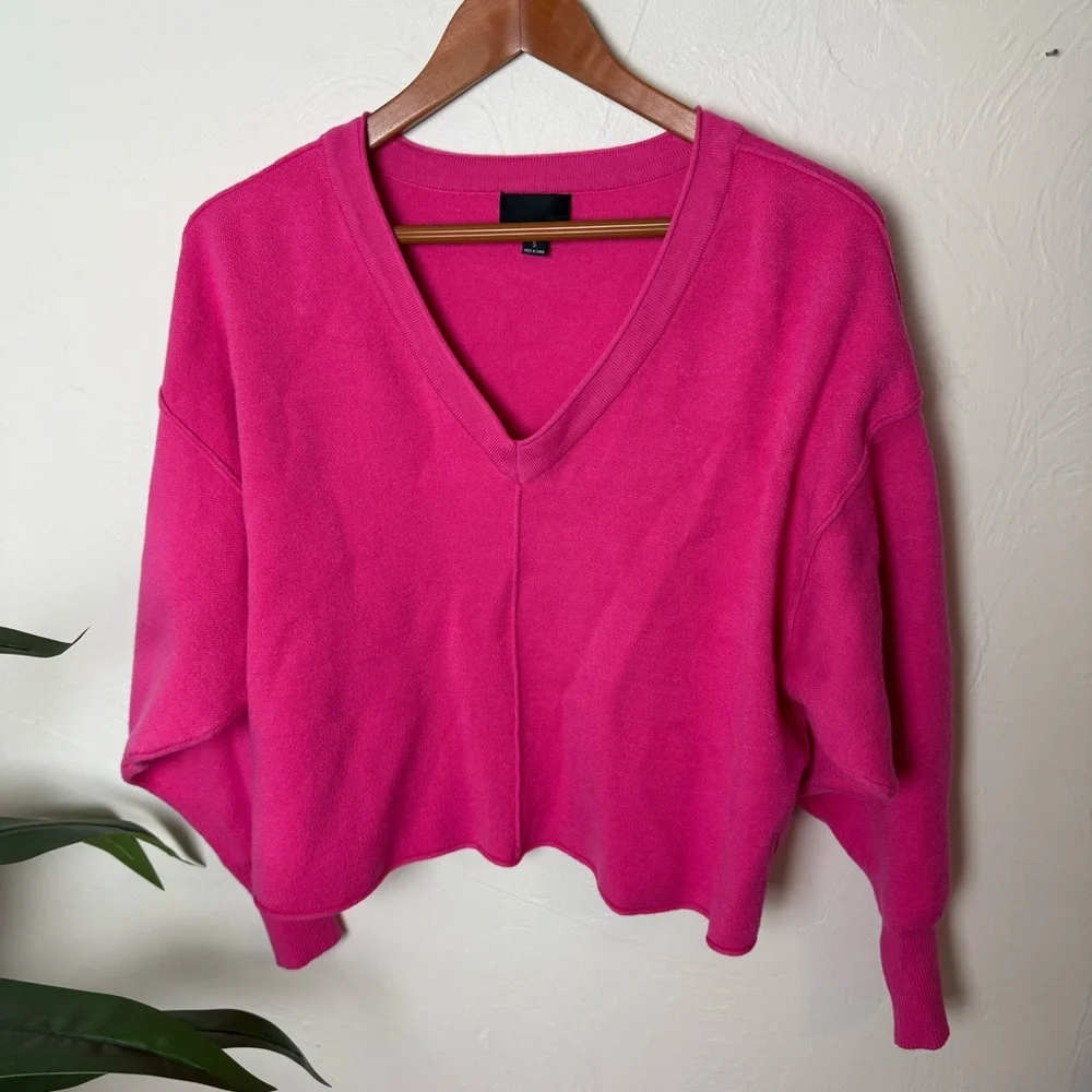 Lumière Hot Pink V-Neck Cropped Sweater – Size Small - Picture 1 of 4